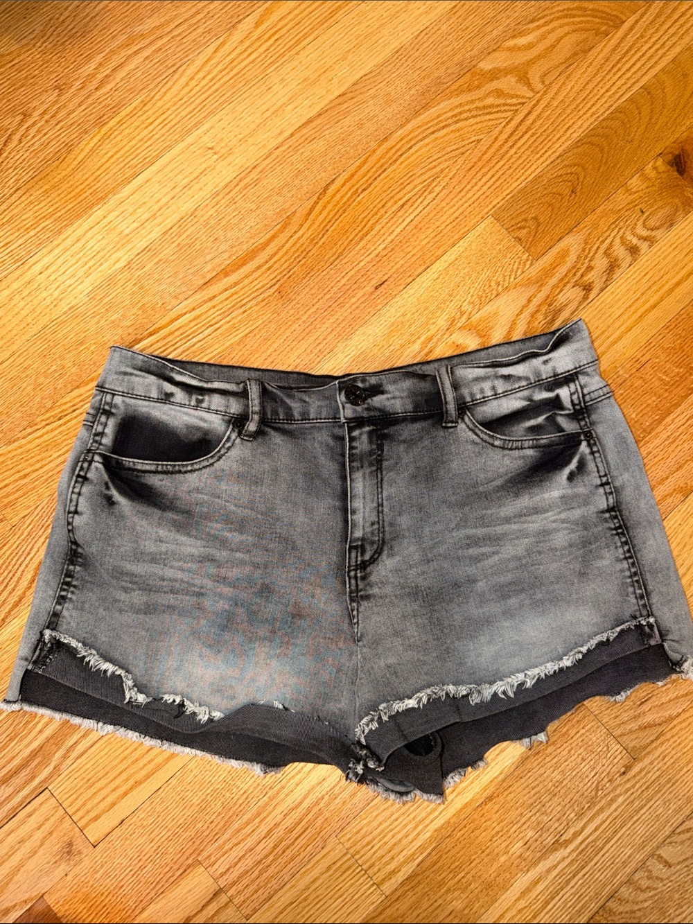 Vanilla Star Gray Frayed Hem Denim Shorts